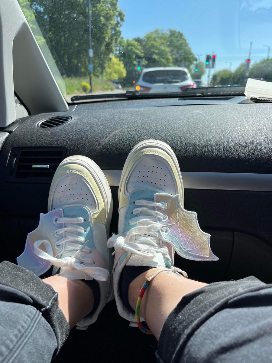 SockJems's tweet photo. Another happy customer I love the pastels on these wings they match the shoes perfectly! #shoewings #drmartens #laces #lovemydocs #shwings https://t.co/2QD6ZVAwlw