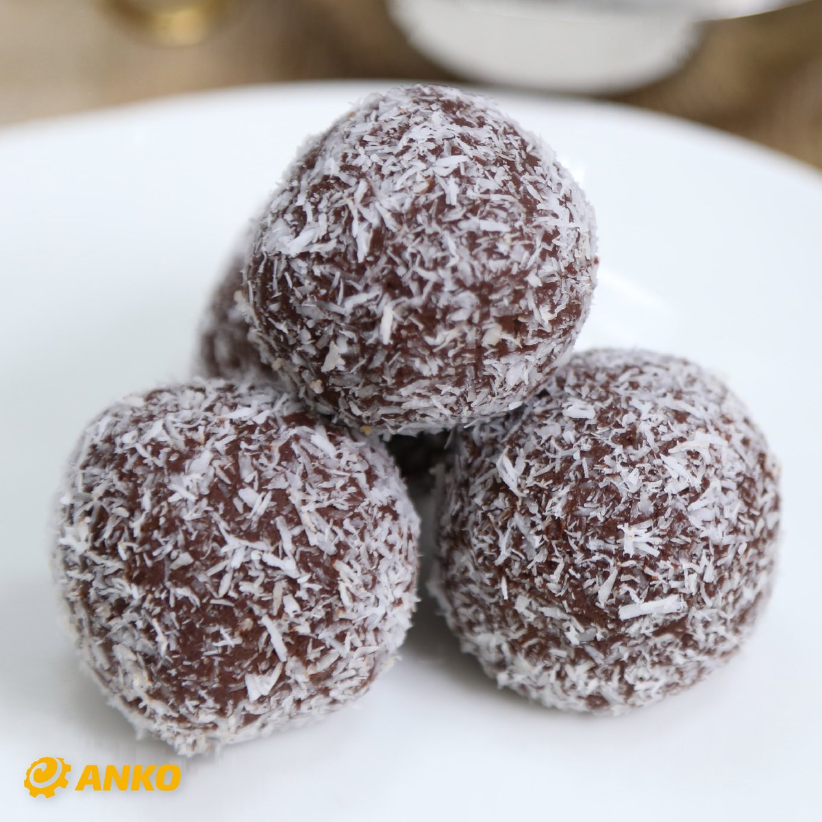 ANKOFoodMachine's tweet photo. ANKO’s SD-97 Series has many different parameters that can be set to produce a wide variety of #NoBake snacks #OntheGo which consist of chocolate, nuts, and other ingredients such as #Rumballs and #ProteinPowerBalls. 
👉https://t.co/r8oEe9bDCa
#SwirlCookies #ChocolateSnowBall https://t.co/kaHAeYnPtH