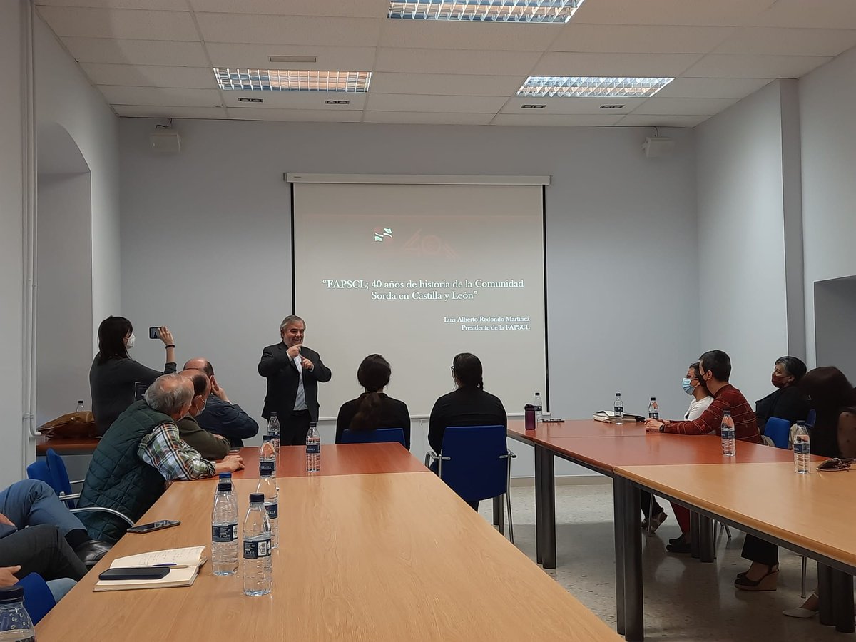 cermi_cyl's tweet photo. 🗣️ Terminamos una jornada de trabajo marcada por el #40Aniversario de @fapscl en la que su presidente Luis Alberto Redondo nos ha hecho un repaso de su trayectoria.
¡Felices 40 y enhorabuena por vuestro magnífico trabajo! https://t.co/eTCB9egg5c