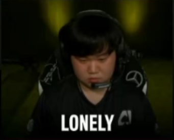 Riot_Kassadin's tweet photo. adc players when support picks bard https://t.co/IQJ8MTF47V