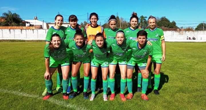 Fútbol
✅ Comenzó el Torneo Femenino de la Liga Paranaense.
✅ Unión 15-0 Ciclón del Sur.
⚽ Daiana Díaz (5), Rocío Marek (3), Rocío Delgado (3) y Micaela Gareis (3) y Ayelén Ulrich.
✅ Próxima fecha vs Don Bosco.
#DaleVerde