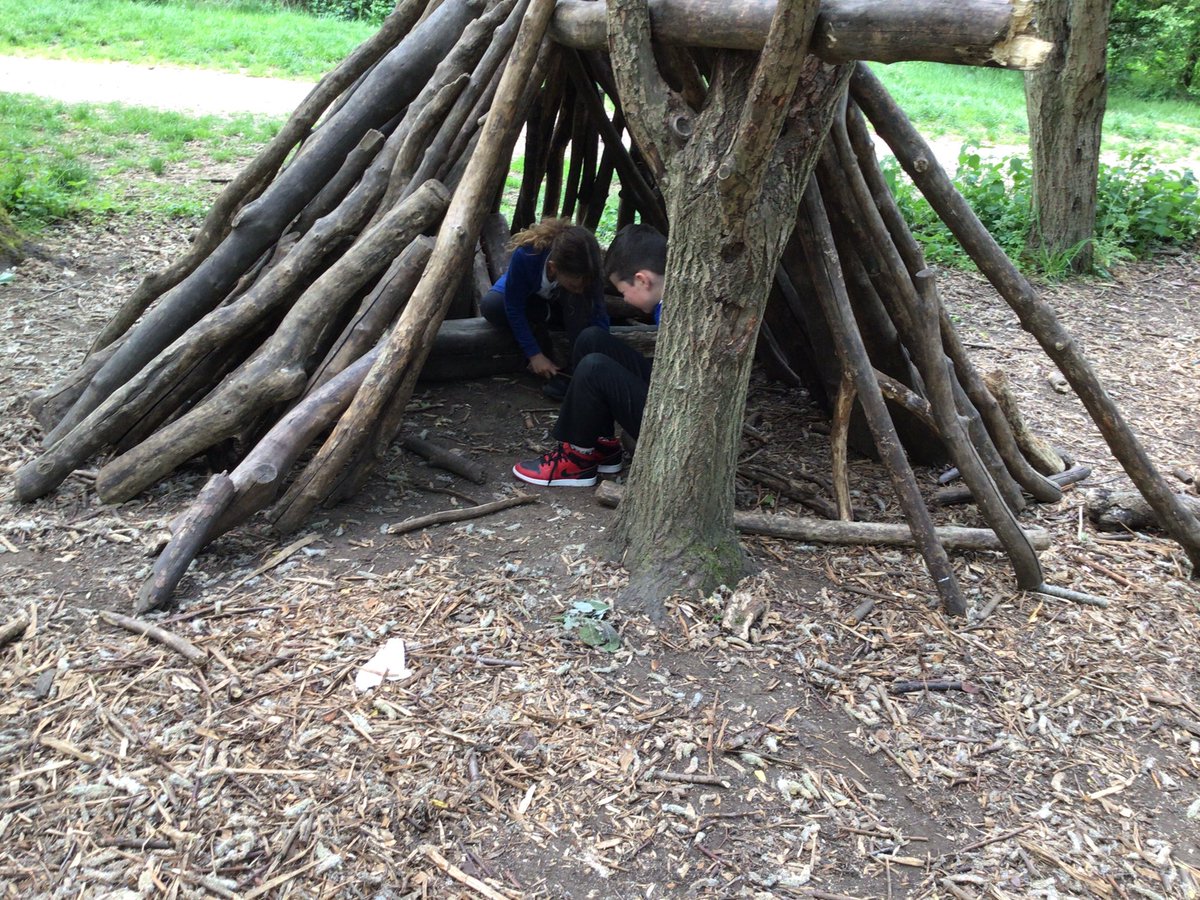 Great den building session at Brocks Hill with the Thurnby DSP pupils. All pupils showed excellent communication and team working skills throughout the session. Roll onto next week.#teamwork #primaryintervention #confidence #communication <a href="/ThurnbyMead/">Thurnby Mead</a>