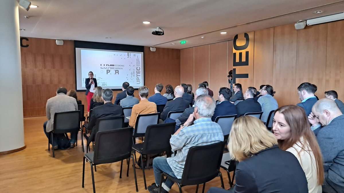 ccluxembourg's tweet photo. #LUinPORTUGAL
🇵🇹🇱🇺 The delegation visited the Science &amp; Technology Park of the @UPorto where the companies received a presentation of #UPTEC and various #startups located there. What a great networking opportunity with the UPTEC Startup network! https://t.co/x1c7xyXeVI