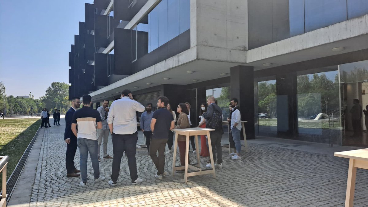 ccluxembourg's tweet photo. #LUinPORTUGAL
🇵🇹🇱🇺 The delegation visited the Science &amp; Technology Park of the @UPorto where the companies received a presentation of #UPTEC and various #startups located there. What a great networking opportunity with the UPTEC Startup network! https://t.co/x1c7xyXeVI