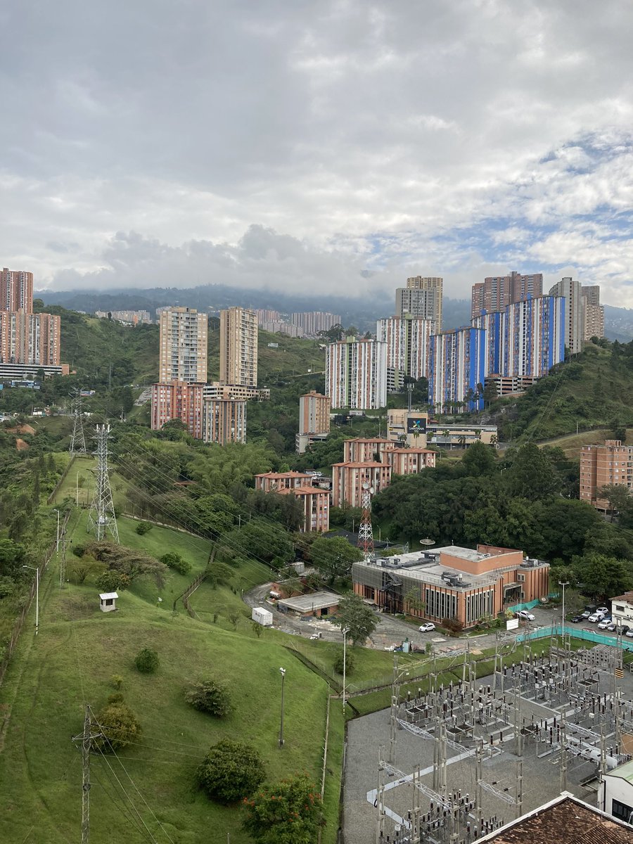 ferdykeme's tweet photo. @Teleantioquia @checholopezm Si están prohibidas las contracciones en las laderas, entonces porque en Calazanz parte alta están construyendo y hay más proyectos para empezar https://t.co/zI9IyTzZRQ
