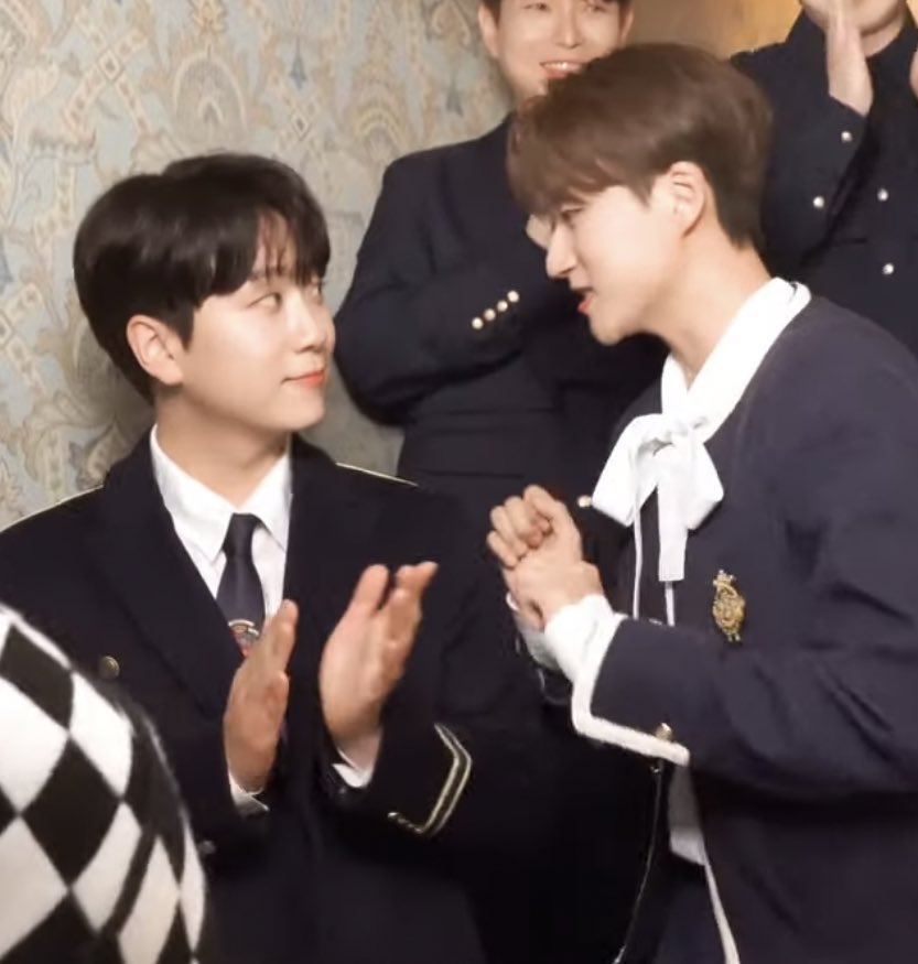 조ગુ규절대지켜✊ tweet media