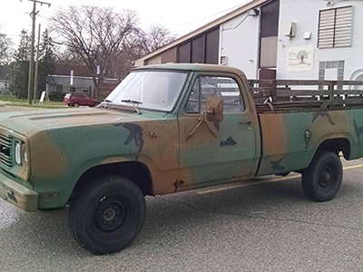 MilitaryVehicle's tweet photo. Getting young people interested in #militaryvehicle history. https://t.co/2mHD21RWb7 https://t.co/4R0ntpANR1