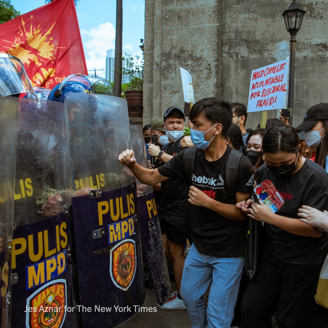 nytimes's tweet photo. Young voters in the Philippines protested against Ferdinand Marcos Jr., who claimed a landslide win in the country’s presidential race.

Leni Robredo, the current vice president, said her team was looking into voter fraud reports from election observers.
https://t.co/9dU8tPQpnK https://t.co/wEh8apgGQ0