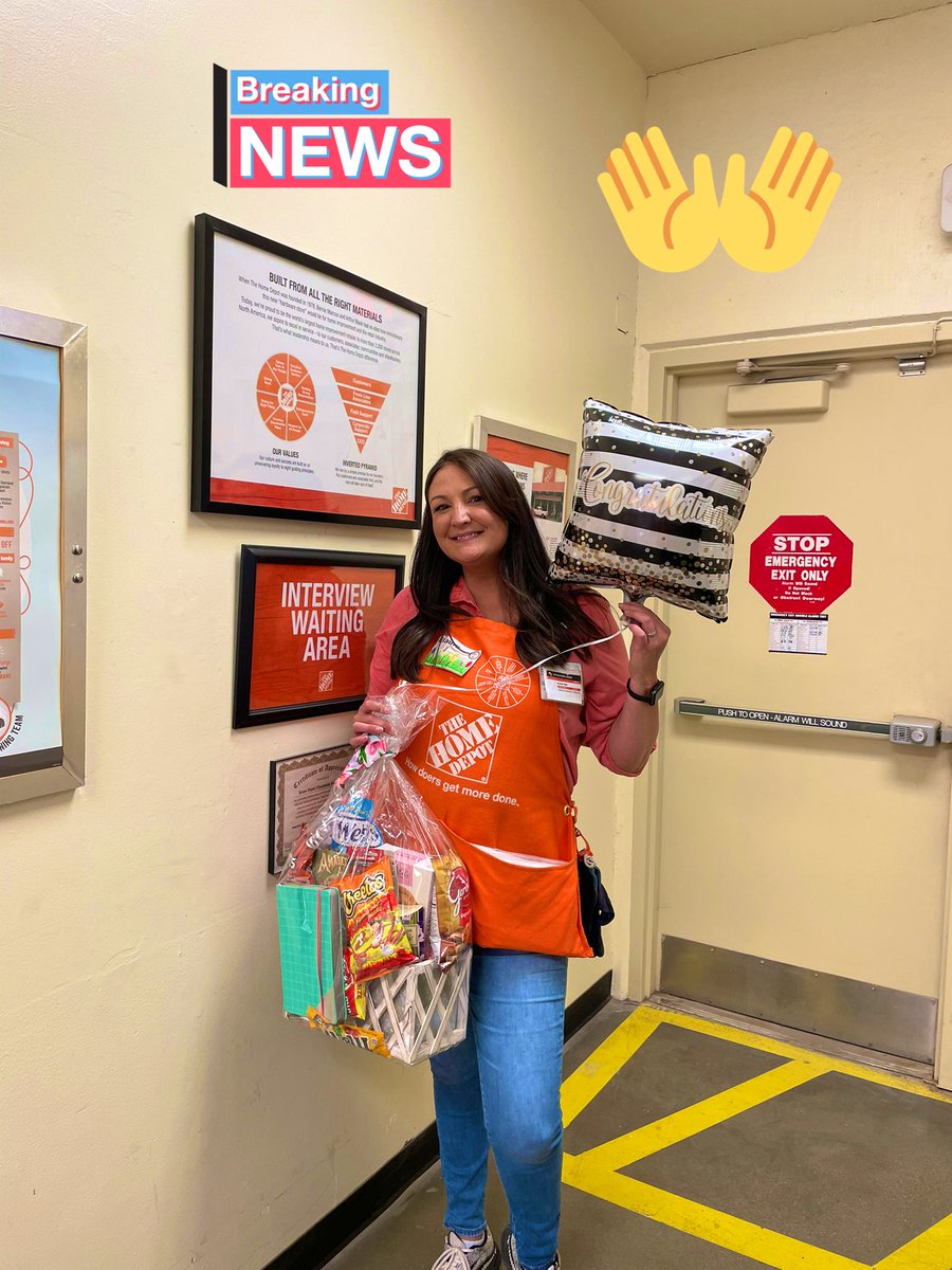 Lisa Boyd (@boydboydr) on Twitter photo Please help me Congratulate ASDS Elaine King our newly promoted CXM!  You will do amazing things Elaine!  The skies the limit!! @Fuerstenberg15 Please help me Congratulate ASDS Elaine King our newly promoted CXM!  You will do amazing things Elaine!  The skies the limit!! @Fuerstenberg15