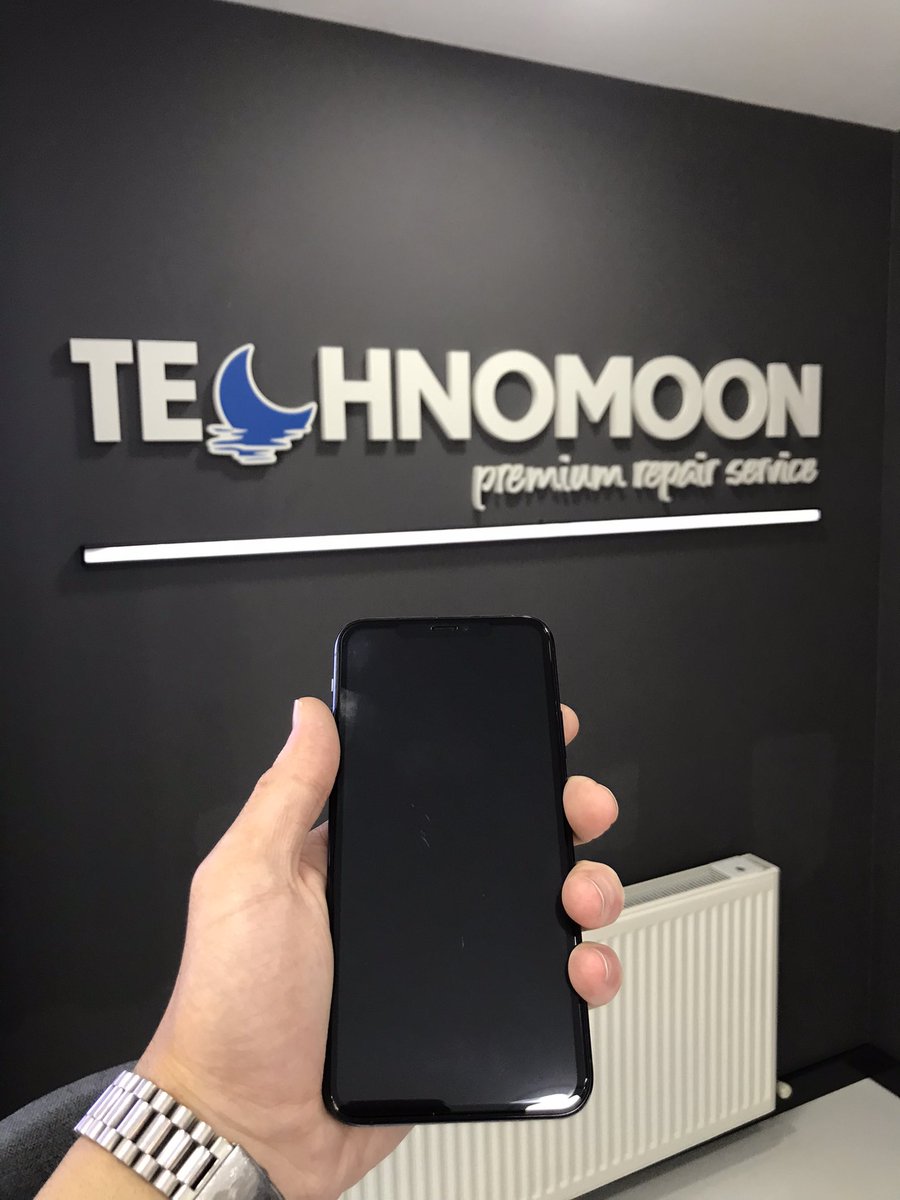TechnoMoonOfc's tweet photo. iPhone 11 Pro Max Köknar Yeşili. https://t.co/ia3xy7jBaw