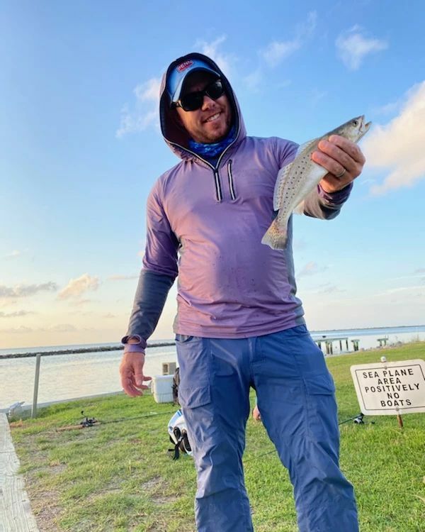 FishGuyJosh's tweet photo. First #speckledtrout since moving back to #cajuncountry on #bobberdown no less. Photo by @brofasho
#fish #fishing #fishnerd #specks #spottedseateout #saltwaterfishing #hhlures #maximafishingline #pennfishing #stcroixrods #cajunfishing #grandisle https://t.co/Mw8hVLLsZK https://t.co/CdOqsM3A6Z