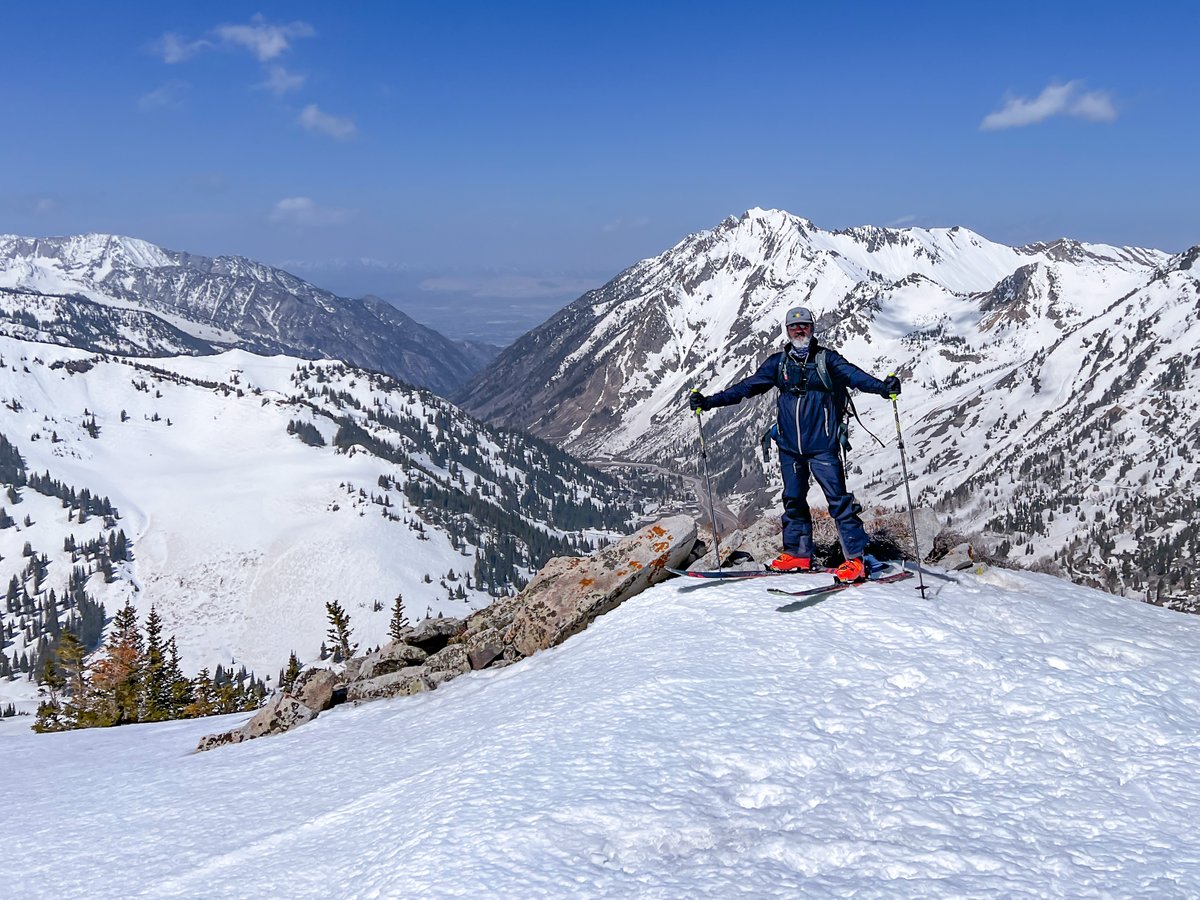 TonyKorologos's tweet photo. Great view from Sunday's trek. 12" of snow fell that night. Still skiing... #summercanwait :-) https://t.co/bW1G2lK7Vu