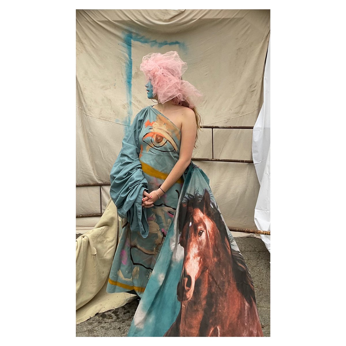 PaulKindersley's tweet photo. VERY EXCITED to be showing a new performance I have written at the @CourtauldGall next Weds 18th as part of their #opencourtauld from 7-9pm - 🎨 DON’T TOUCH ME is a new theatrical extravaganza, based (very)loosely on the collection at the Courtauld https://t.co/82Mb0LEA4R