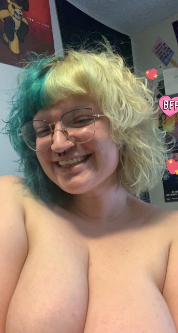 It's your favorite slut's birthday! Send me a gift 💗 Cashapp is down below ⬇️ https://t.co/hWWAp5zqL