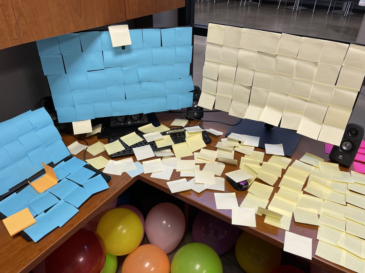 SouthHSCougars's tweet photo. Well played South High Class of 2022…well played. 
It’s always a great day to be a Cougar! https://t.co/BuvbZfbXeh