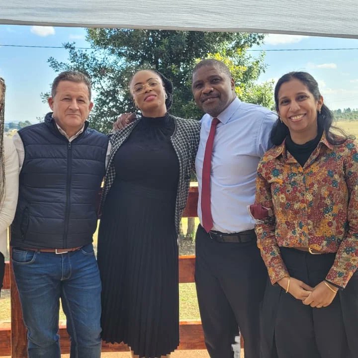 Allianceswazi's tweet photo. Today marks the second day of visiting schools💃💃 and TTCs in Eswatini for our French Experts. Now we getting ready for the workshop for the next 3 days to review the curriculum. 
@FranceMaputo @FeiLaReunion @Univ_Reunion https://t.co/O30W0uQWNN