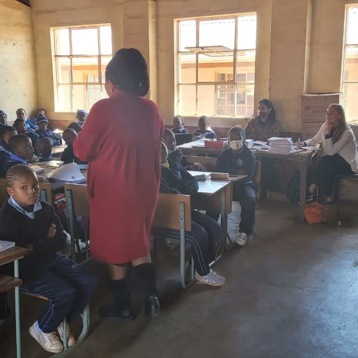 Allianceswazi's tweet photo. Today marks the second day of visiting schools💃💃 and TTCs in Eswatini for our French Experts. Now we getting ready for the workshop for the next 3 days to review the curriculum. 
@FranceMaputo @FeiLaReunion @Univ_Reunion https://t.co/O30W0uQWNN