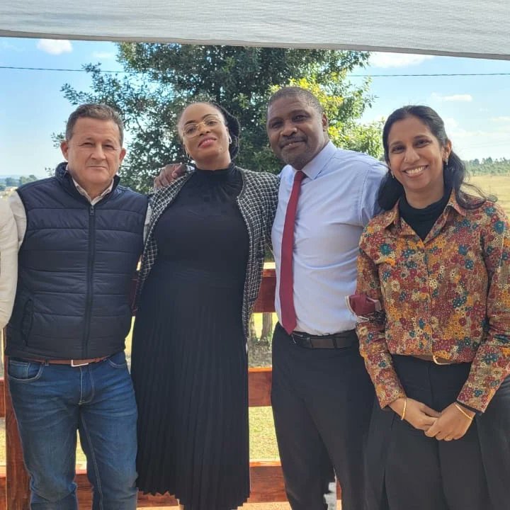 Allianceswazi's tweet photo. Today marks the second day of visiting schools💃💃 and TTCs in Eswatini for our French Experts. Now we getting ready for the workshop for the next 3 days to review the curriculum. 
@FranceMaputo @FeiLaReunion @Univ_Reunion https://t.co/O30W0uQWNN