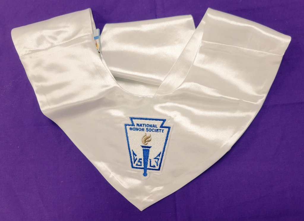 MrsSteen1's tweet photo. Congratulations to our NHS seniors who received their stoles last night. I loved celebrating with you! @ranch_nhs https://t.co/mYsJLd5wFK