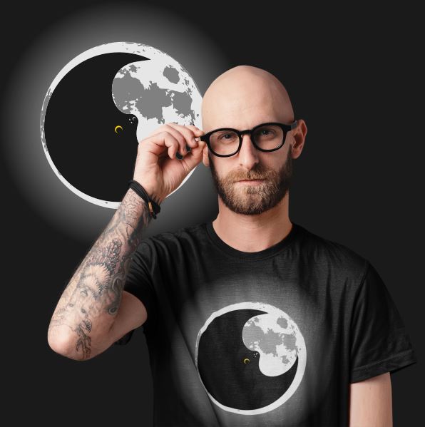 stevegoll68's tweet photo. Inspired by the season finale of #MoonKnight, go vote on this shirt by tapping here: https://t.co/QsfOh02QtH and then tapping the I'd Want One button over the picture :)
#marvel #OscarIsaac #shirt #tshirt #GraphicDesign #vectorart #marvelcomics #MarvelStudios https://t.co/6tEMhWF9Tn