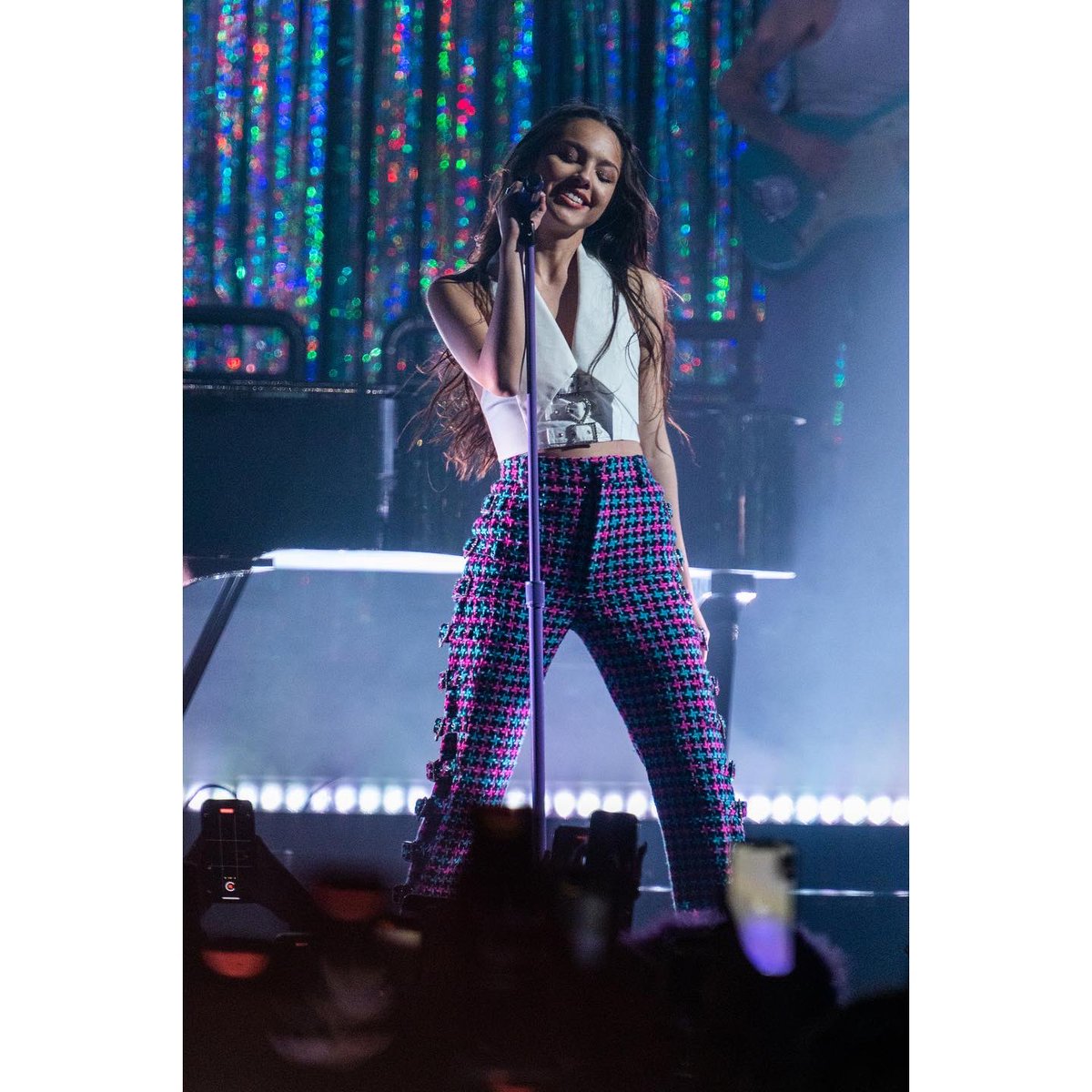 paulrgiunta's tweet photo. Olivia Rodrigo | Roxy | 5/9/22

@CocaColaRoxy @oliviarodrigo https://t.co/HbnlJJuFiD