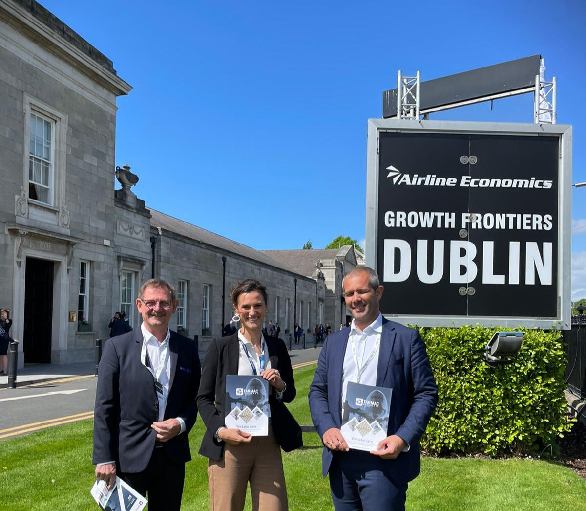TarmacAerosave's tweet photo. Our Sales Team is still in Dublin at the #AirlineEconomicsGrowthFrontiers Conference. 🇮🇪
Contact us to catch up on TARMAC Aerosave services! 😉
sales@tarmacaerosave.aero
#TransitionExperts: @Cerutich @pmslisaa @flyingbren
#transitionexpert https://t.co/pkz1egCYyi