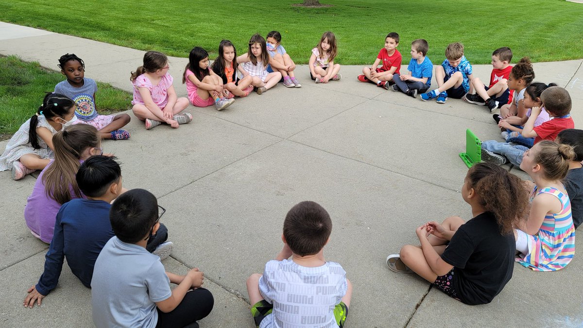 O for Outside Day!
Morning meeting Outside!
<a href="/D59Byrd/">Admiral Byrd Elementary</a> 
#D59Learns #togetherwecan