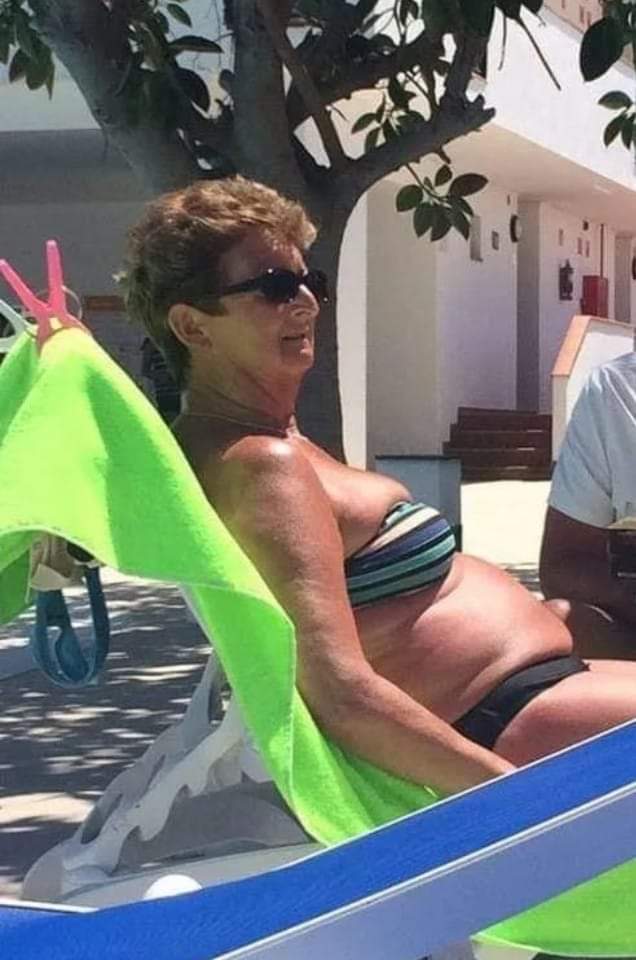 ttayl30's tweet photo. Roy Hodgson enjoying his holidays already ☀️👌🏾🤣 https://t.co/fdt5qHSY0v