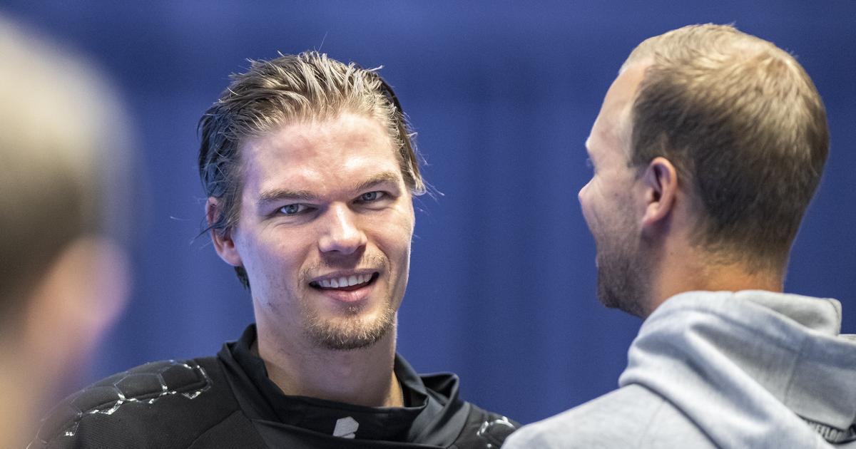 hd_sporten's tweet photo. FCH:s viktigaste spelare fortsätter: ”Innebandy fortfarande roligt” 
Jonathan Edling klar för ytterligare två år i FCH.
https://t.co/LjCwuIr8gY https://t.co/KlbawX8gFa