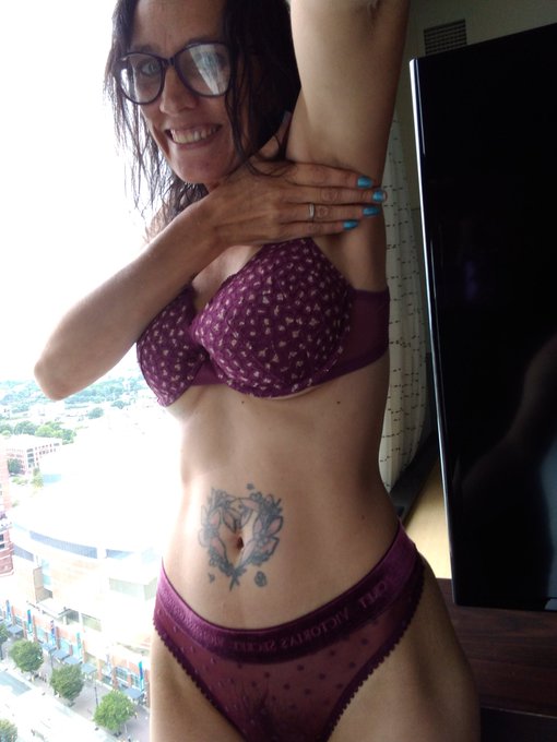 The concert was great stayed at same hotel as Snoop only knee this because we left at the same time he<a href="/tag/rt"class="tags"><span>#rt</span></a>