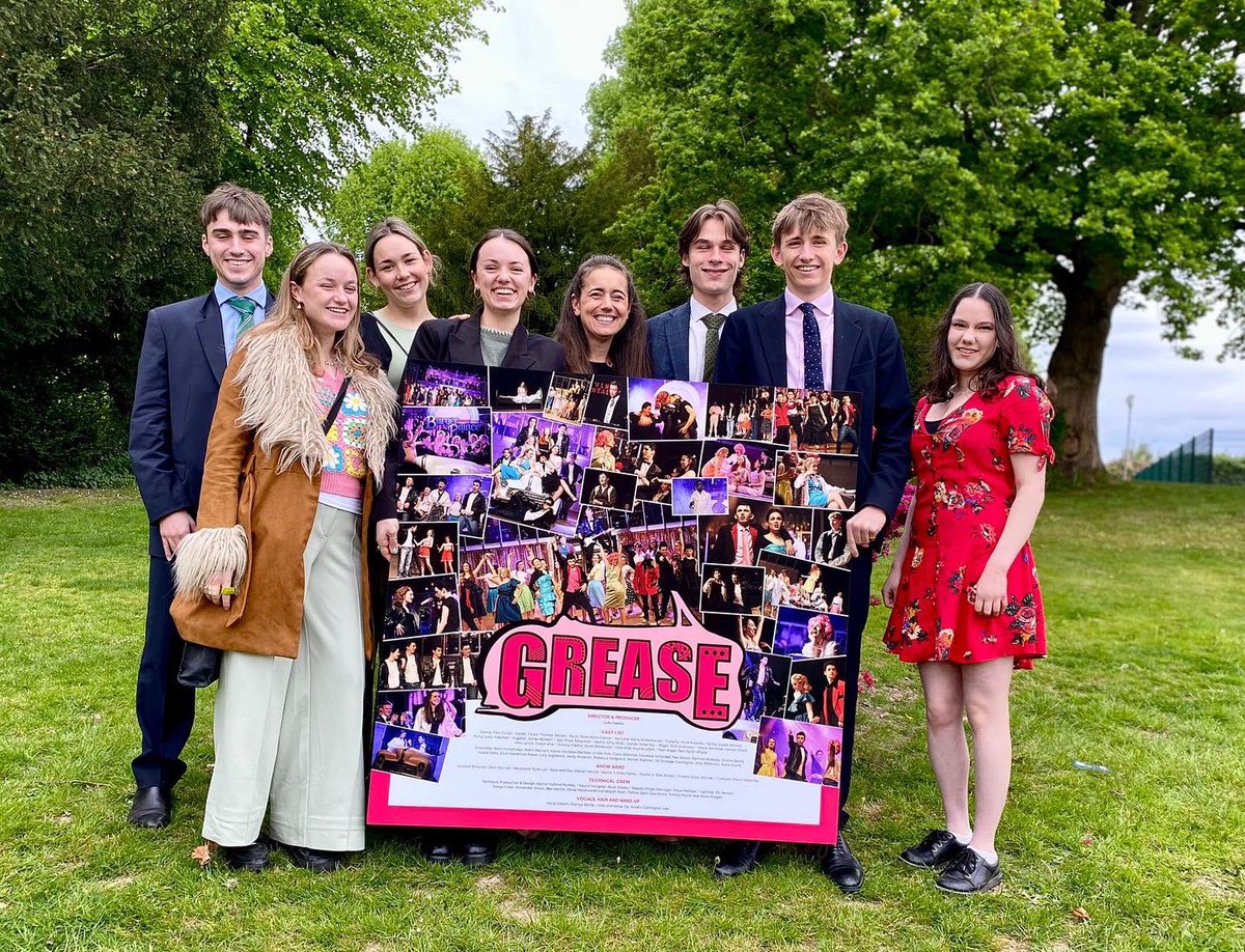 CranbrookPArts's tweet photo. This morning the Performing Arts Department was presented with this AMAZING gift! Mrs Deeble was overwhelmed by such a thoughtful act of kindness. Thank you to the students who contributed to this gift and the parents that made it happen! The PAC just got a lot brighter ❤️ https://t.co/XvvQQX7eDB