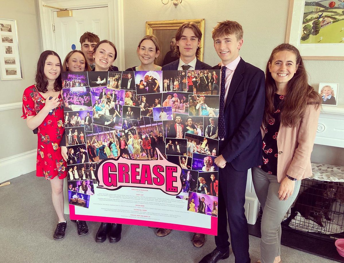 CranbrookPArts's tweet photo. This morning the Performing Arts Department was presented with this AMAZING gift! Mrs Deeble was overwhelmed by such a thoughtful act of kindness. Thank you to the students who contributed to this gift and the parents that made it happen! The PAC just got a lot brighter ❤️ https://t.co/XvvQQX7eDB