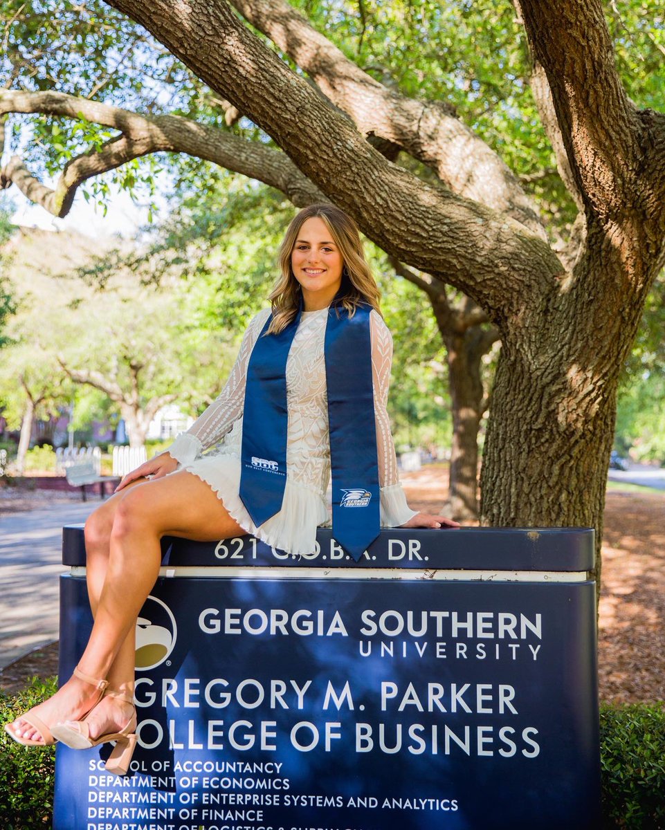 GSAthletics_VB's tweet photo. 𝐂𝐎𝐍𝐆𝐑𝐀𝐓𝐔𝐋𝐀𝐓𝐈𝐎𝐍𝐒! 🎉

🎓 Madison Brown 
📚 Business Marketing

▫️Post graduation Madison plans to intern with Athletes in Action for one year and also gain coaching experience as a volunteer assistant with the GS volleyball program

#HailSouthern | #GATA https://t.co/XejqTacW9f