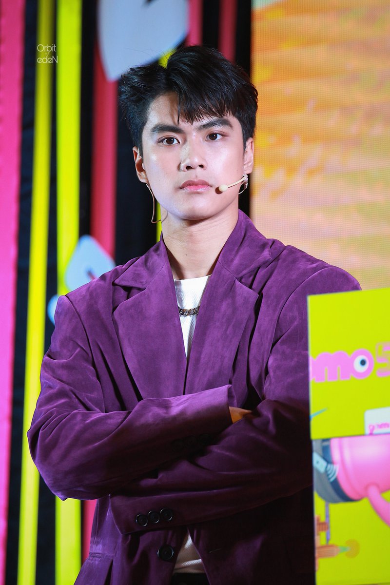 orbit_of_eden's tweet photo. ทักครับ! 😏

#GOMO5GxOhmNanon
#ไวไปไหมถ้าจะขอเป็นมากกว่าเพื่อน 
#ohmpawat #mynameisnanon 
#โอมนนน #OhmNanon https://t.co/P7LTAQrgMw