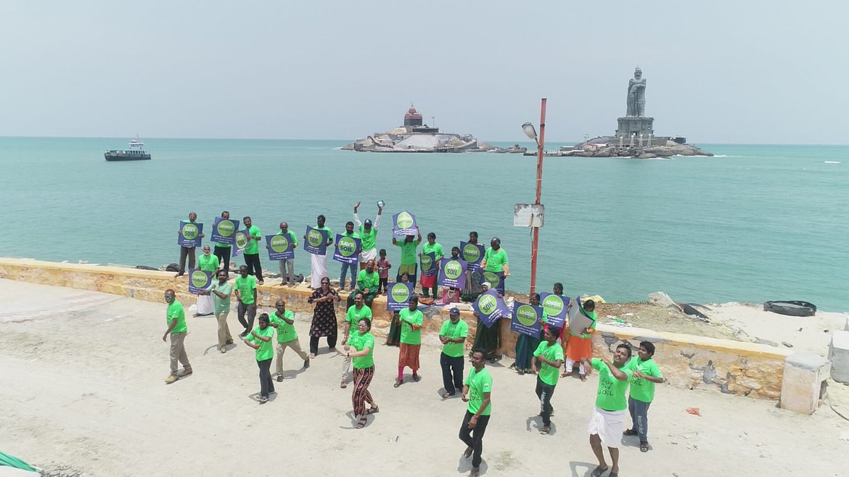 VelloreIsha's tweet photo. அன்னை பூமியின் மே ல்மண்ணை மீண்டும் வளமாக்க வே ண்டிய நே ரம் இது!
நீங்கள் செ ய்வது சிறித ோ பெ ரித ோ, ஒவ்வ ொரு செ யலும் இன்றை ய தே வை .
#SaveSoilAtCOP15 https://t.co/FmKrSiVKdv