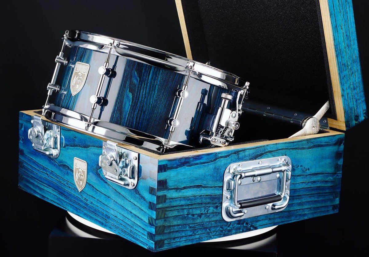 PrimasDrums's tweet photo. So… got a lot to catching up to do on here! We are here drummers and look forward to sharing our work with you on Twitter 😎🥁 #drums #drummers #wearehere #customdrums #snaredrum https://t.co/mjlOVTuoS0