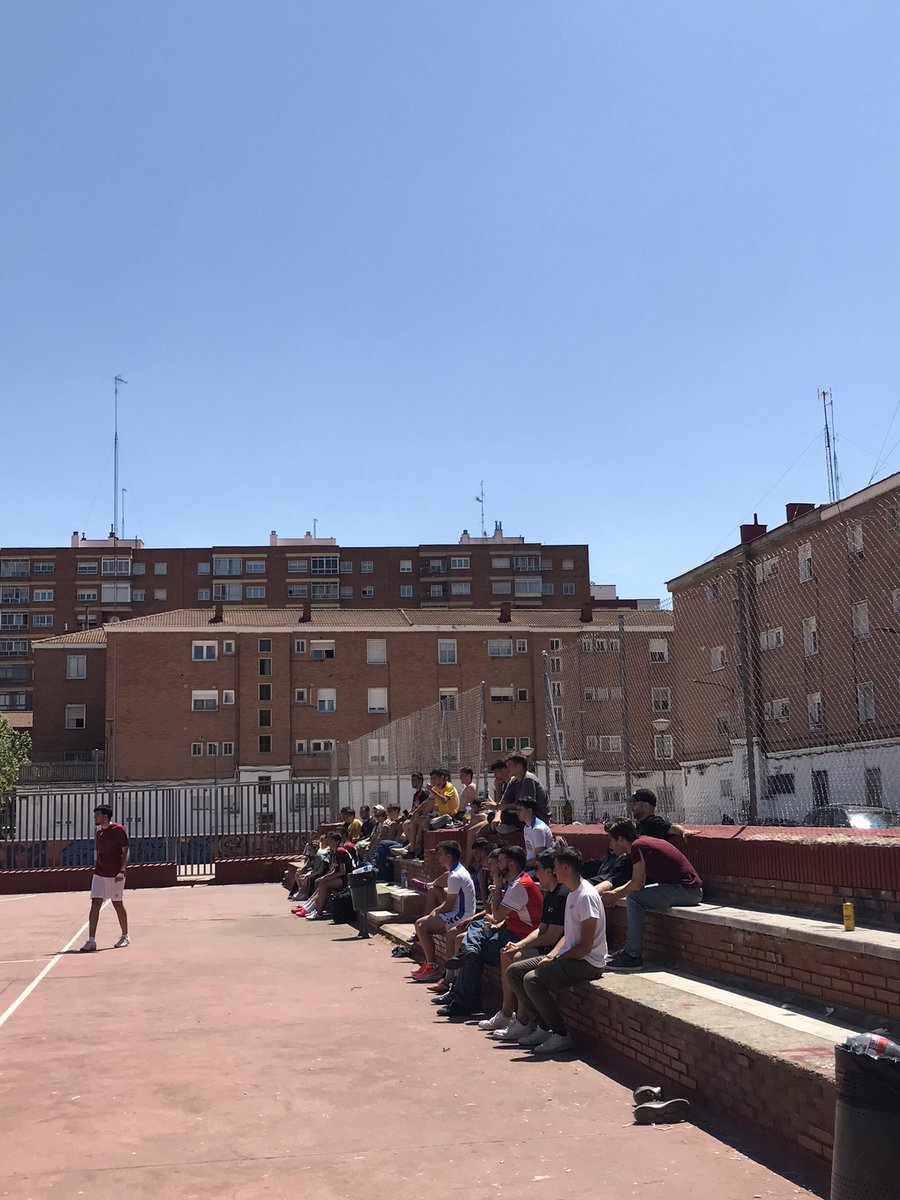 TPeriodismo's tweet photo. ¡Otro día del #TPeriodismo2022 más!

Os dejamos los resultados de hoy: 
- @CocaJuniorsTP 6-5 Aston Birra
- @anacolutofs 6-4 @Ballanthinaiko1 
- Putin Kazan  2-2 @yeyovallecanotp https://t.co/ByT3VZDBGV