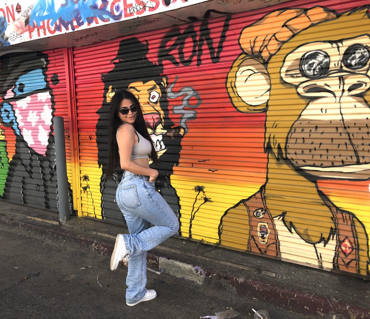 Had to stand in front of the <a href="/LazyLionsNFT/">Lazy Lions 👑</a> 🦁