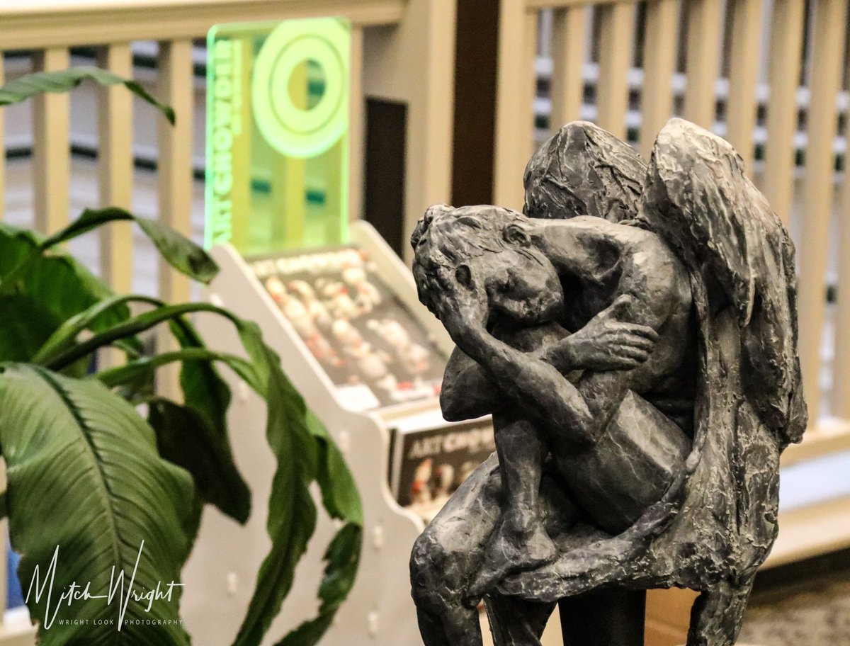 ArtChowder's tweet photo. Thank you to everyone who joined us last night for our Everyday Northwest Watch Party last night.
Sculpture cred: Cheryl Metcalf
Photo cred: Wright Look Photography
#art #culture #sculpture #Sculptor #artist #KSPS #PBS #EverydayNorthwest #magazine #ArtChowder https://t.co/PrImB7XkTk