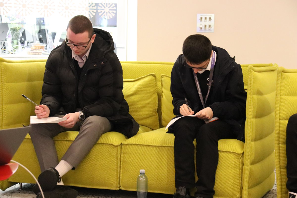 Our Level 3 #Business students enjoyed a visit to <a href="/HolidayExtras/">Holiday Extras</a> today!

Students were given a tour of the facilities, a workshop, and the opportunity to shadow different teams to find out more about different careers!

Thank you so much for inviting us along!

#FolkestoneCollege