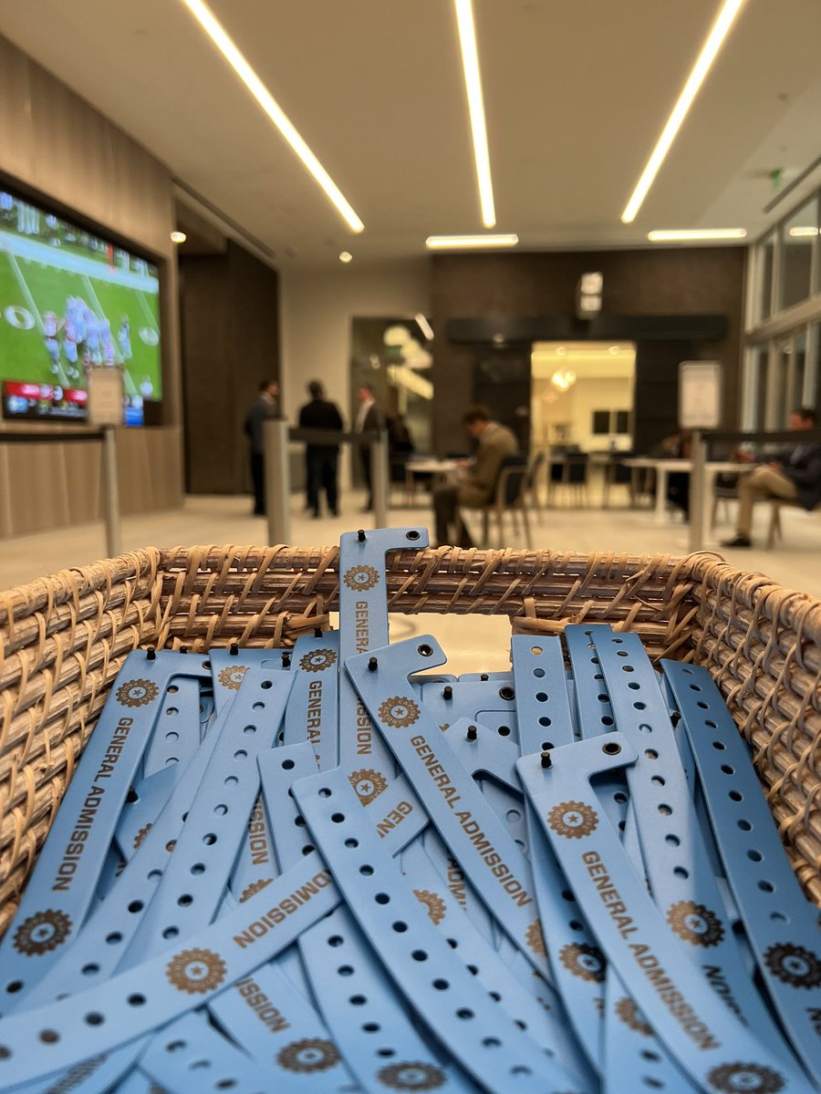 healthsupernova's tweet image. Check in is OPEN for Health Supernova! Head to the north lobby and grab your wristband ✅