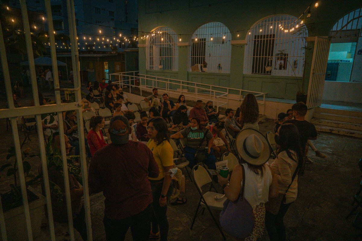 DefendPR's tweet photo. CASA LLENA en @GoycoLa el sábado, 7 de mayo en el lanzamiento de nuestra Gira Comunitaria Escuelas Pa’l Pueblo. ¡Muchas gracias a todes les que llegaron!
📸 @1souldesigns #DefendPR https://t.co/n0UEYu8HYz