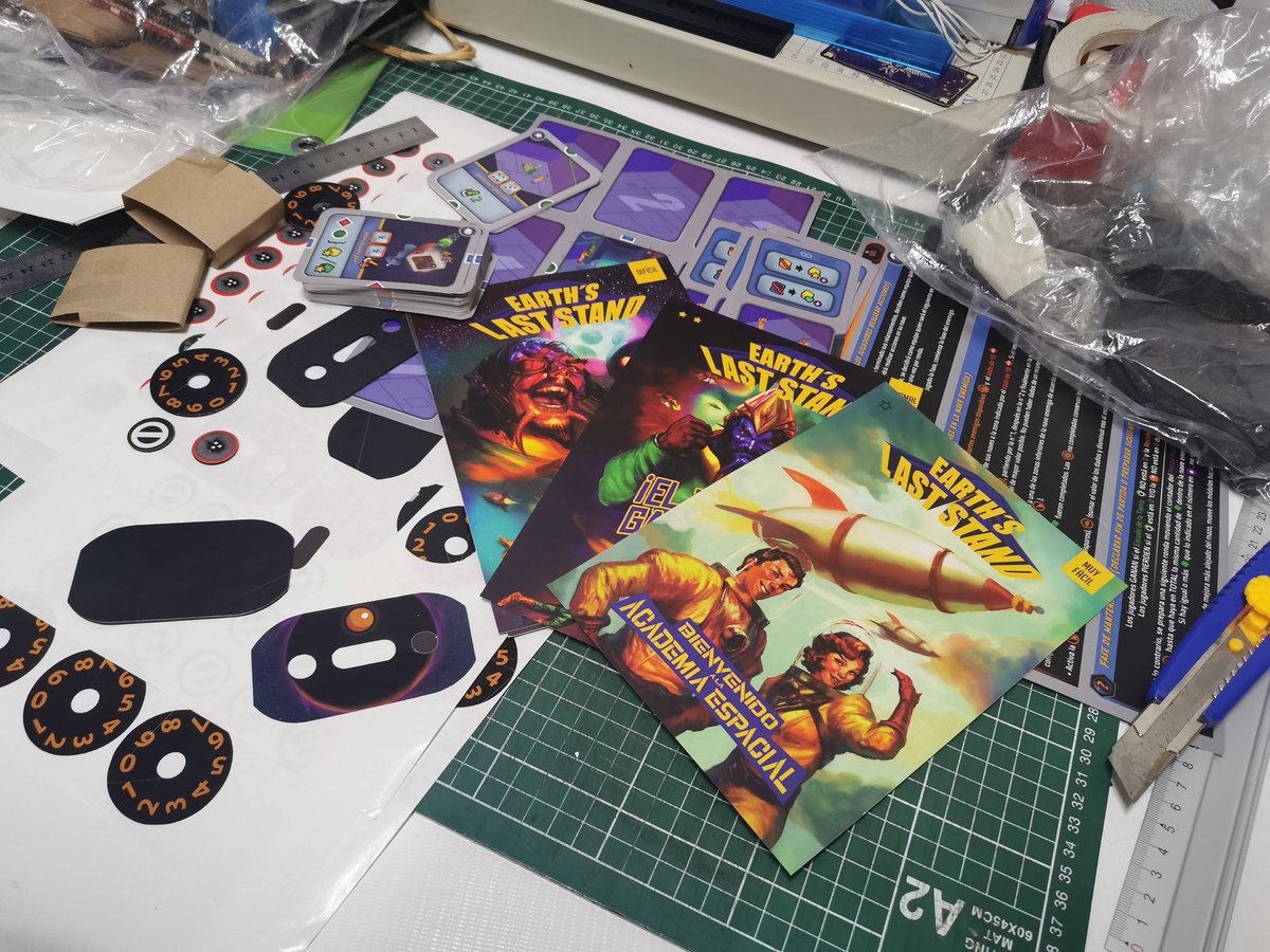 EarthLastStand_'s tweet photo. A phisical proto is done!!! The last one was made in 2018 o.O

¡¡¡Un proto físico está listo!!! El último fue hecho el 2018 o.O

#boardgames #tabletopgaming #tabletopgames #juegosdemesa #solitario #dicegame #Chile #spacegame #espacio #pulp https://t.co/vTWBrML6rH