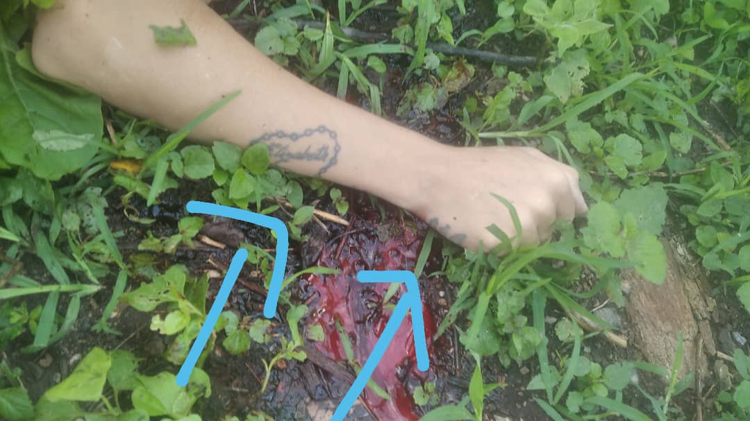 rcamachovzla's tweet photo. #Carabobo hallaron el cadáver de alias el Ricky, uno de los cabecillas de la banda de Luis El Feo, de Las Palmitas, Valencia, Edo. Carabobo. Este sujeto estaba siendo buscado por varios delitos, entre ellos el homicidio de un funcionario policial y su esposa en las afueras de https://t.co/s3Yg5q3oqk