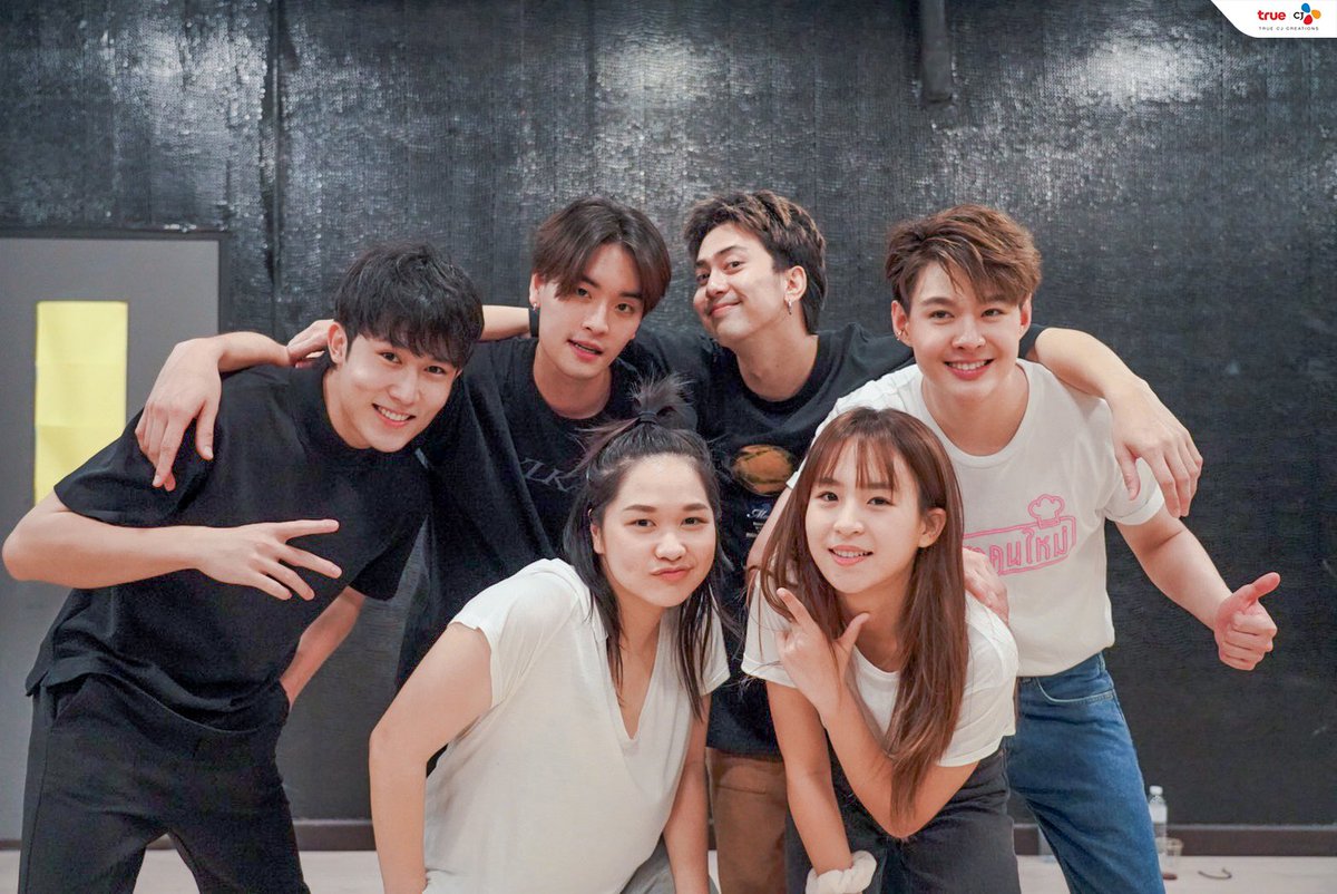 PockynSaint's tweet photo. #SignAgainTH #รักอีกครั้ง
เรื่องราวความฝันของกลุ่มวัยรุ่นที่มีความสามารถต่างกัน และได้มารวมตัวกันเพื่อตามล่าฝัน
📅เริ่ม 1 ก.ค.นี้ ทาง ID Station, TrueID+, True Asian More และ NETFLIX
#Saint_sup #MingEr
SAINTVJ X JOOXROOM
#ห้องนั่งเล่นมุมุเซ้นต์ https://t.co/H3MPrTNE3P