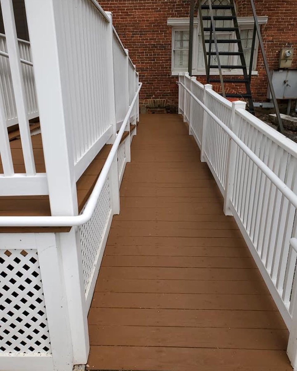 CarrCoHistory's tweet photo. Have you looked at Cockey's Tavern lately? 216 East Main Street, Westminster, is sporting a new exterior coat of paint! The porches have been repaired and even the signs have been polished up. Be sure to notice our spiffy new look as we move into the summer. https://t.co/cPuVTC4RKl