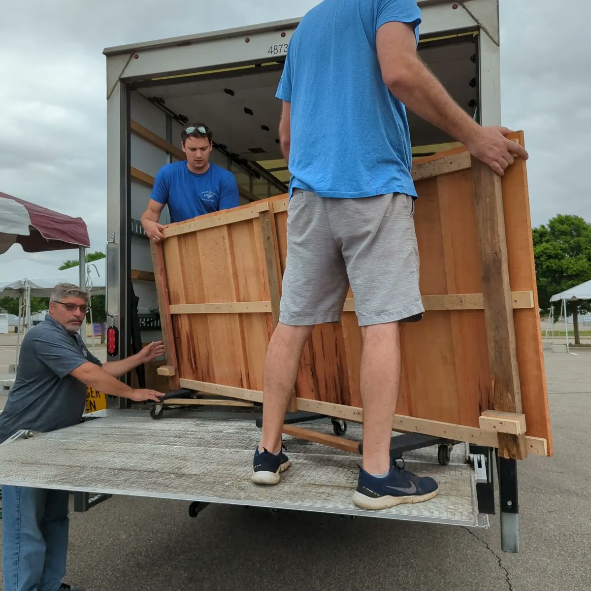 team_waterdog's tweet photo. Getting set up at MIM #wcbcc22 #mim2022 #bbq @team_waterdog https://t.co/d9AZ8NznjS