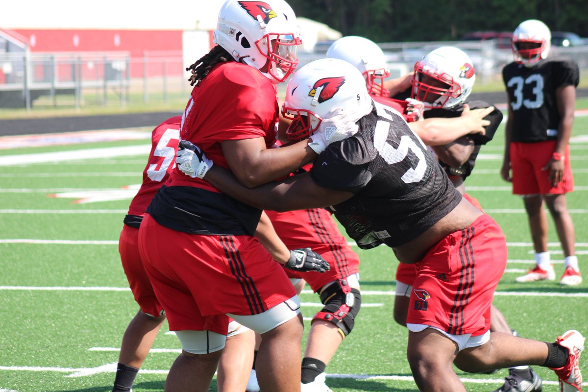 MichaelHanich's tweet photo. Back in the grind for football. This Camden Fairview Cardinals defensive line looks stacked.
#CamdenPreps @ballcoachcfhs https://t.co/zn0aN6UtFZ