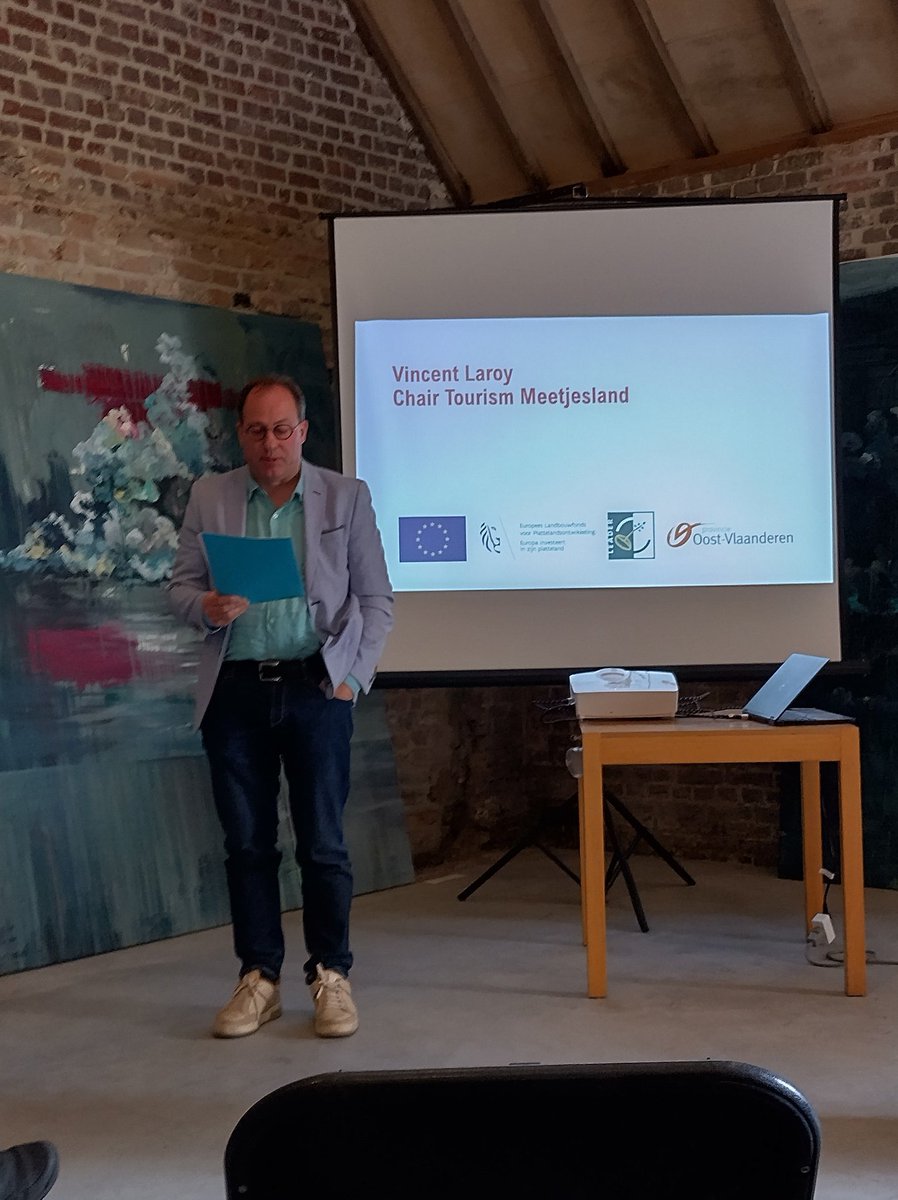 WillemDegraeve's tweet photo. Met de #Bluebike naar de persvoorstelling van @TMeetjesland over het Leader project Flourishing Destinations. @angustourism #Taradornelor #traveltotomorrow #reizennaarmorgen #Huysmanshoeve https://t.co/l7AbBzZGBc