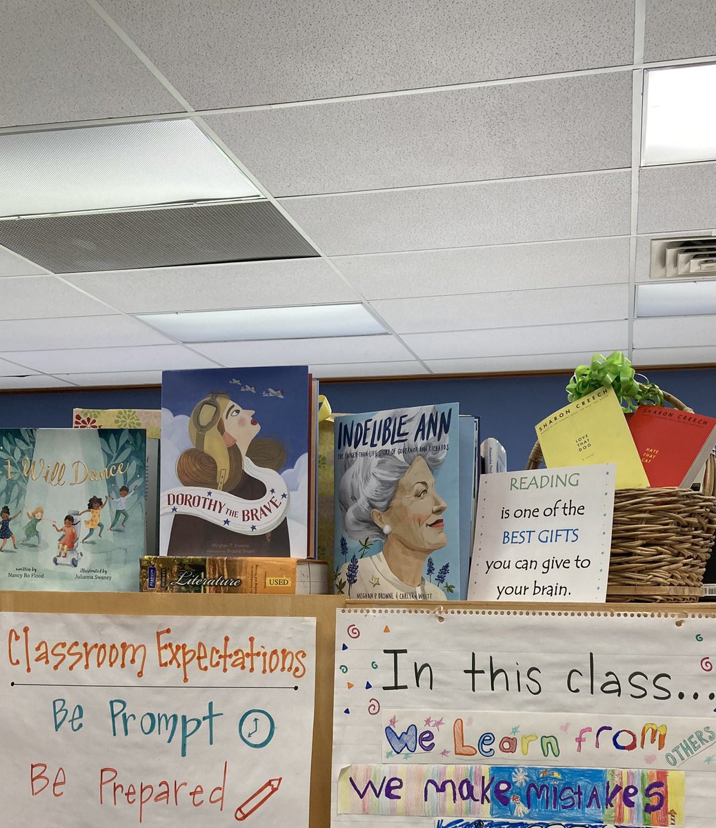 OHE4th's tweet photo. Beyond excited about our newest addition to our classroom library! My students absolutely love history, and this story will inspire all readers, young and old. @OakHillElem @meghanpbrowne https://t.co/6vlaqh4Vbn